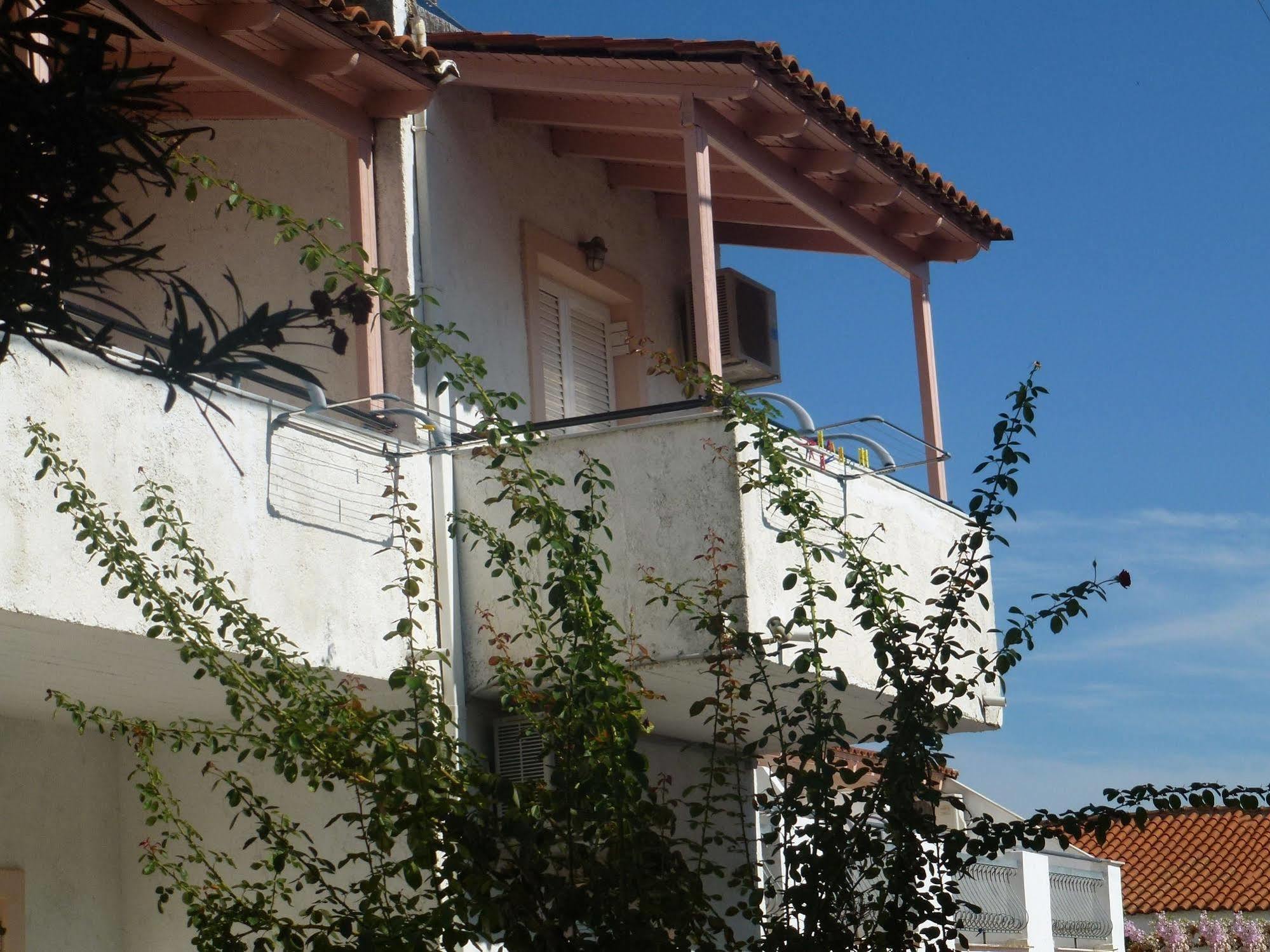 Galini Studios Benitses  Esterno foto